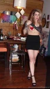 What is your new year resolution darlin go to itsjessid for