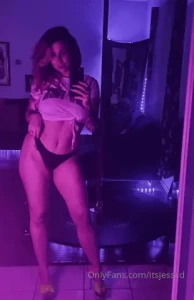 Hello hello there babe subscribe to itsjessid for special content