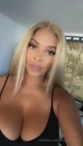 Are you listening lol tonight finally going live around 7pm pst