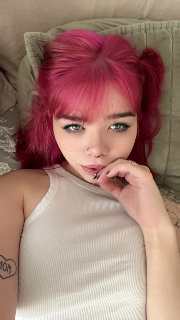 Ever f ck a girl w pink hair 