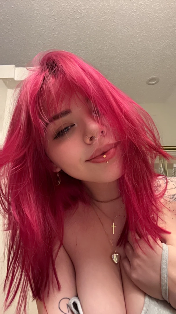 Rare smiling nikki pic 