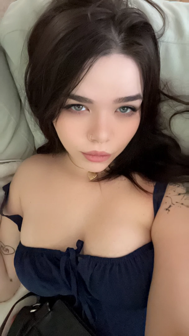 Im so bored someone message me 