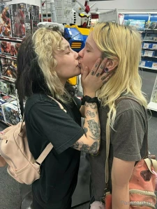 Kiss me in the gunpla aisle so i know it s real medusarosexo