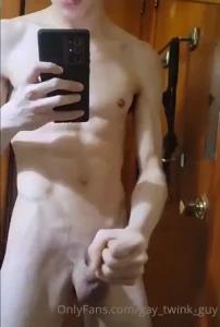 Story time the lighting outside looked really good so i put on bug