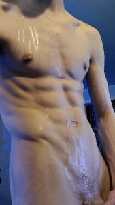Happy easter 2 cumshot videos in 1 post 1st one is me streaming when