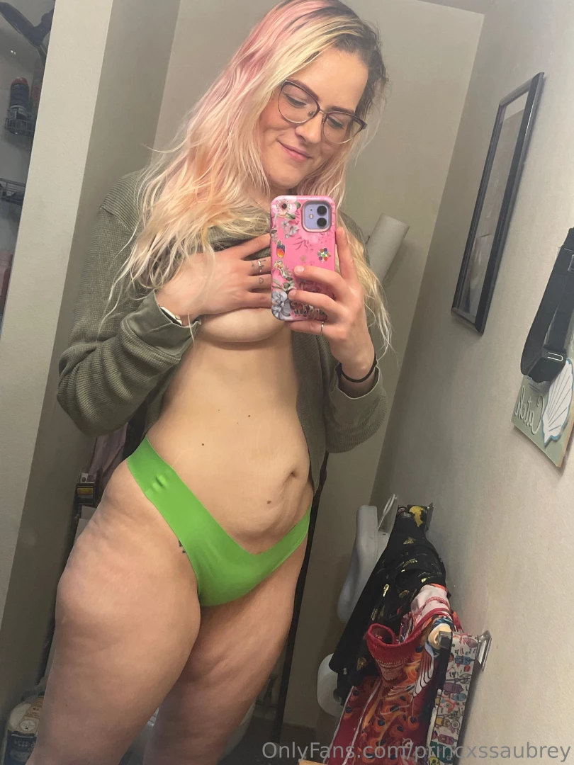 Hi i know i ve been absent but here s some pics part 2 