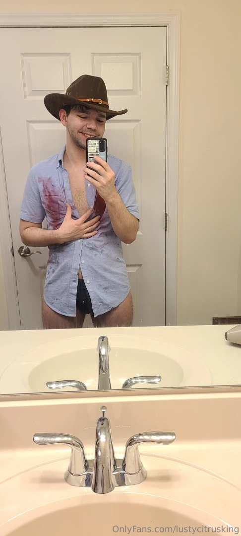 Thought i looked good before my stream so i decided to take a few 