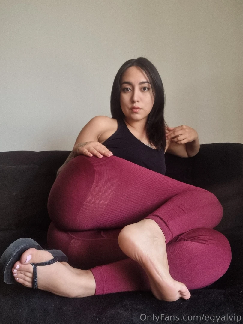 Just showing my feet and my new flip flops part 1 