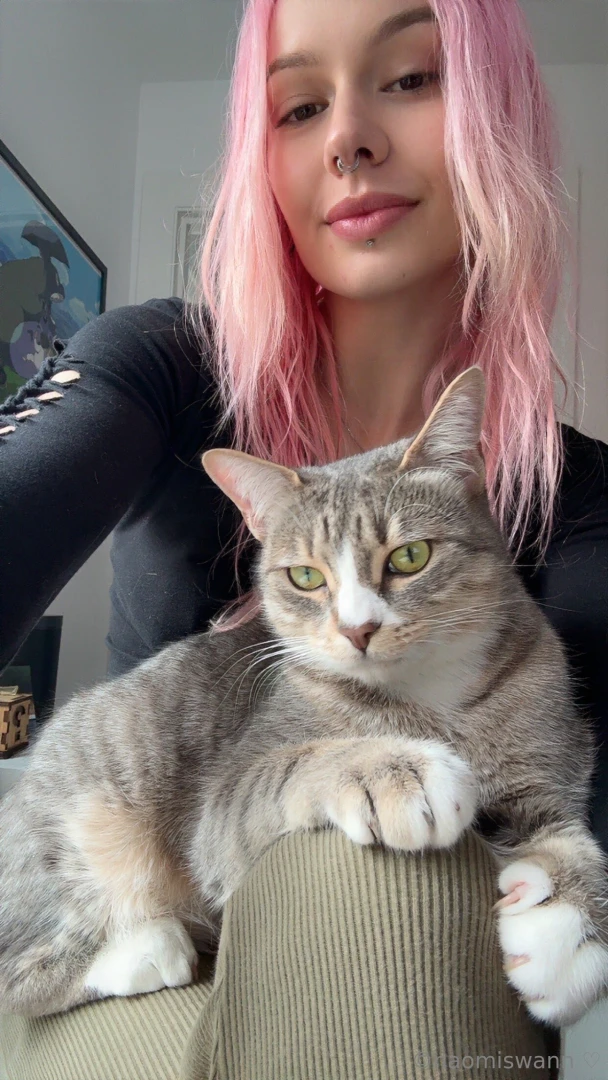 For all of you asking for a pussy pic 