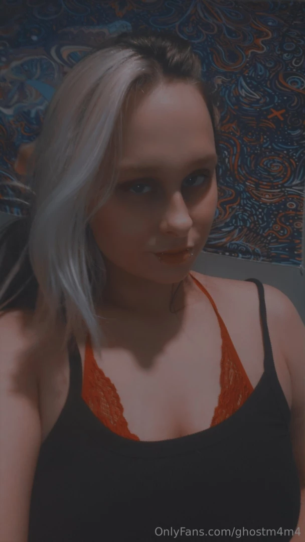 Good afternoon wallets black and red are amazing colors on me as you 