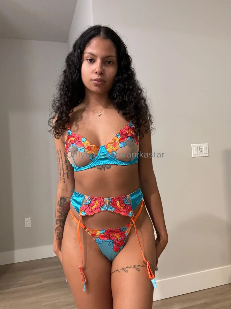 Monday night live stream 9pm est 6pm pst 