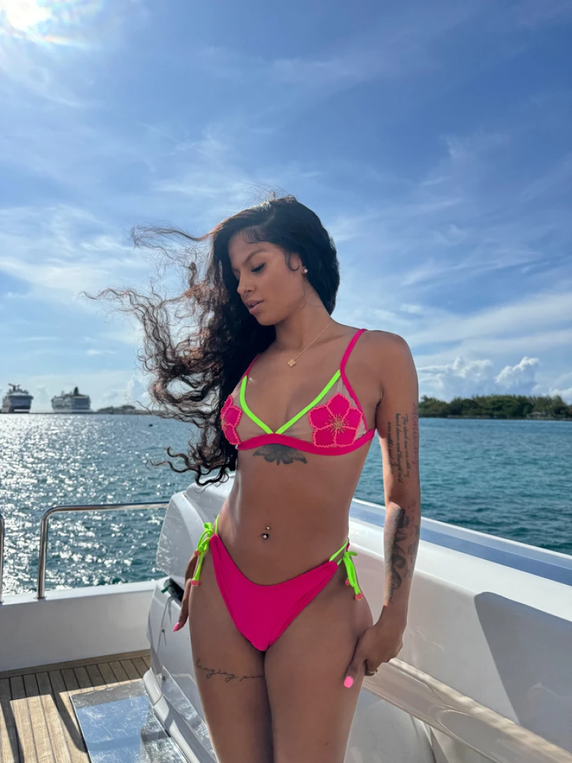 Lets see how freaky you re 