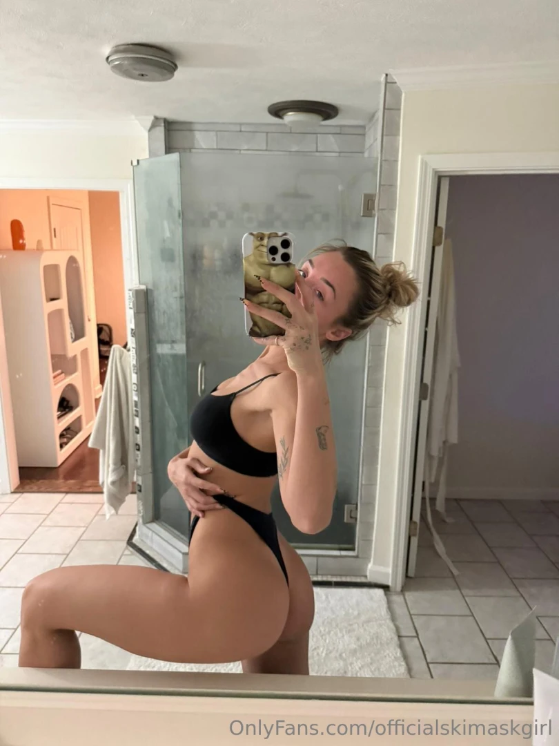 Go ahead and unbuckle those pants for me tonight is going to get messy 