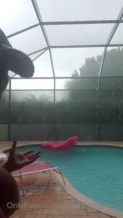 Wheni m wet i m really wet 