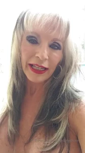 sallydangeloxxx - Y all having a happy horny or humping day probably all the the above 