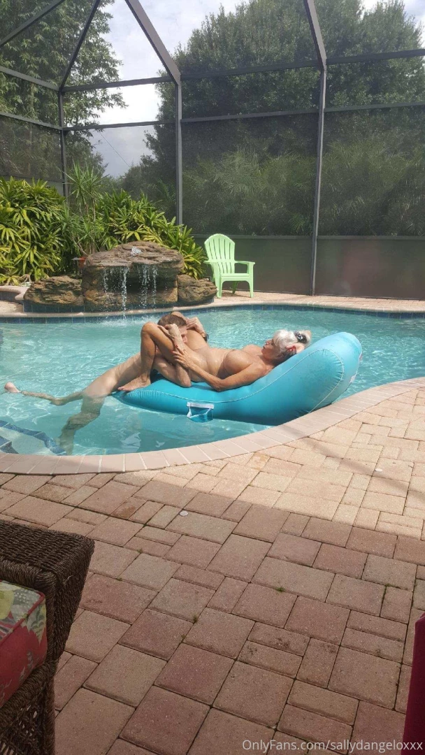 Some after shoot fun yesterday enjoy the pics 