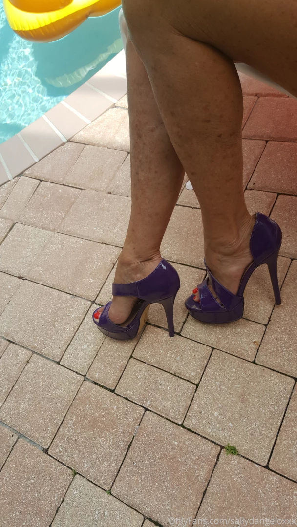 Happy hump me all over heels legs milfs wicked wed part 3 