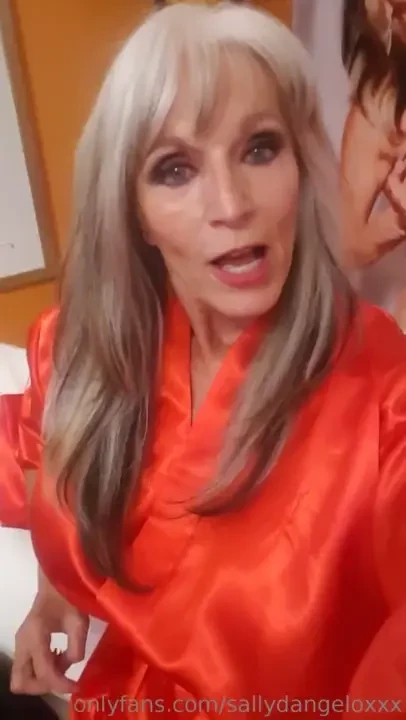 Getting ready for xbizz hope to see you there a clip especially 4 u 