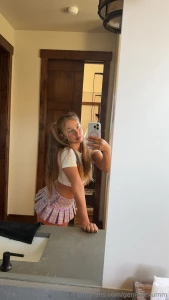 I know your e undressing me with your eyes