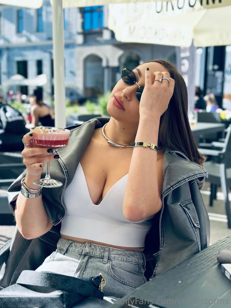 Who should ask for a night out a man or a woman i am a traditional 