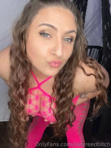 Pretty in pink part 977