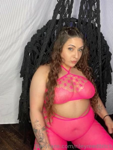 Pretty in pink part 983