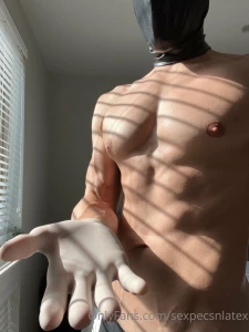 Feelin good in gloves wanna feel your warm wet tongue part 1