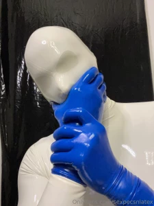 Found a few more pics of the gimp part 3