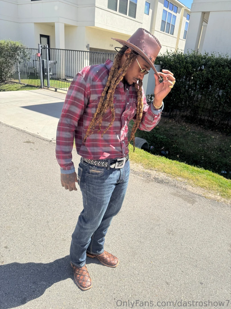 Should i fuck a bx in a cowboy fit 