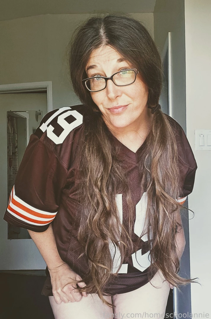 Who s old enough to remember bernie kosar i d love to be your hostess part 3 