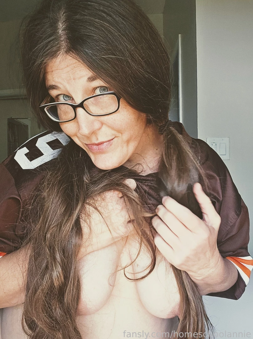 Who s old enough to remember bernie kosar i d love to be your hostess part 2 