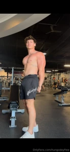 Valentine s day live tonight live starts at 11 pm est