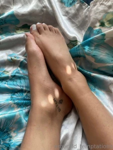 Look at my cute toes i just painted them and i m hoping to get some