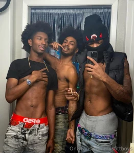 Can u handle all 3 of us we gotta surprise for u in ya dms part 1