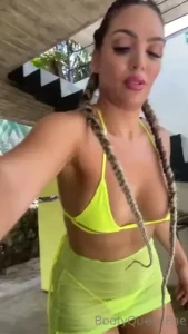 Some bts in this yellow bikini that you will see in tomorrow s sexy