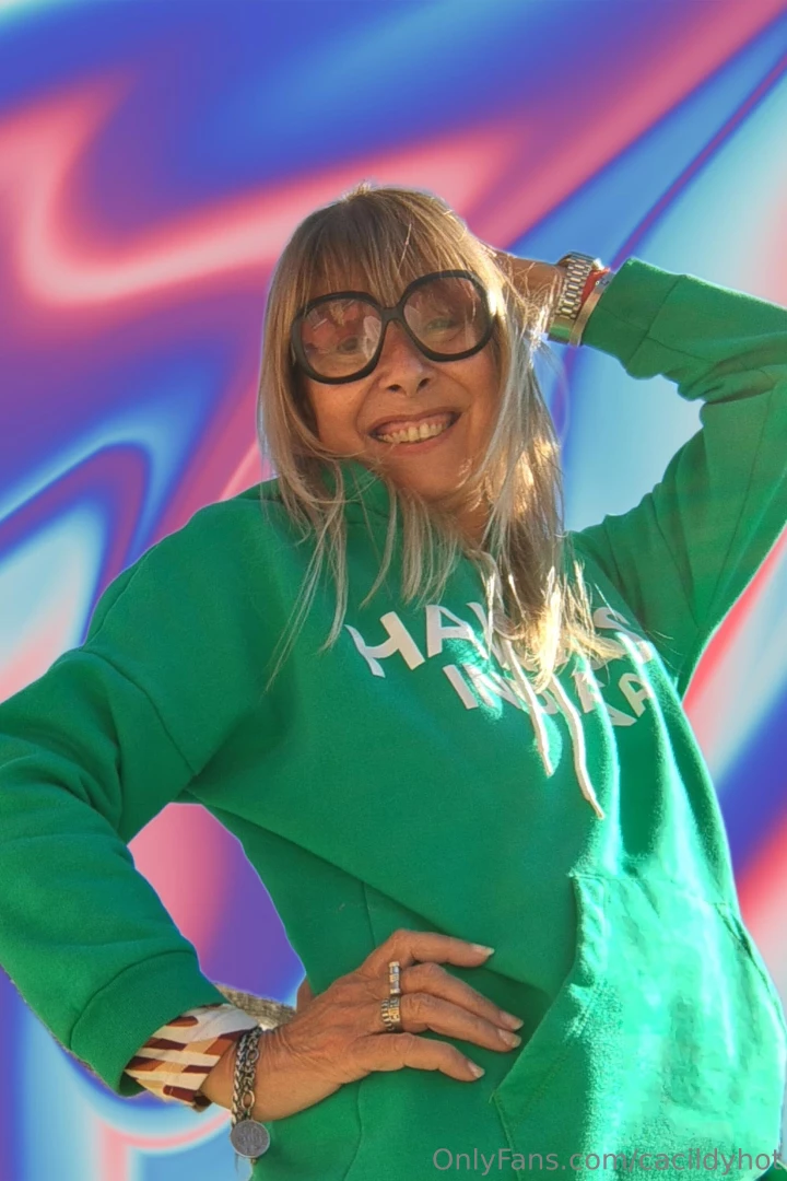 Good afternoon how are you if you want to dirty play t whit me writte 