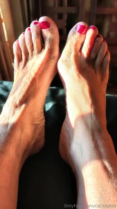 Sexy soles and beautifull feet you would masturbate looking at my part 3