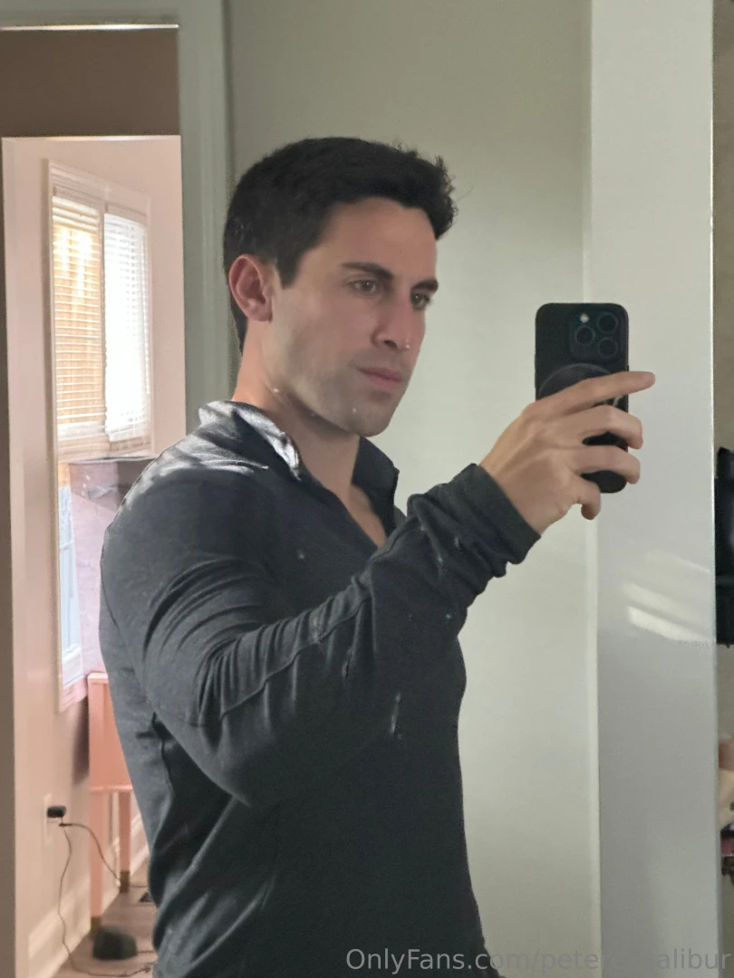 6 cum shots for 5 over 20 minutes of video shower flexing buldge and part 1 