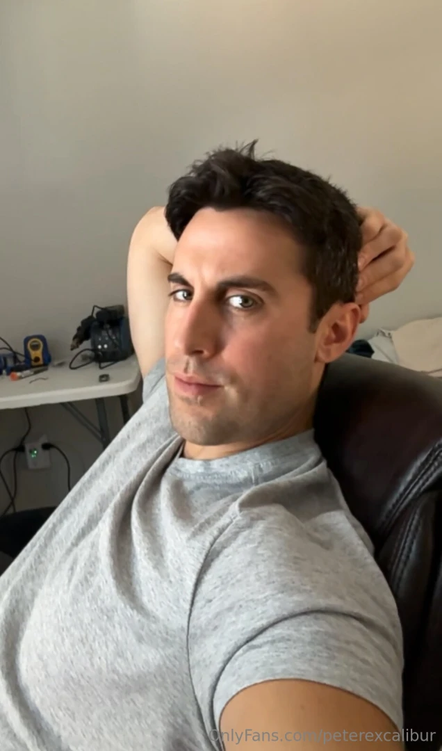 6 cum shots for 5 over 20 minutes of video shower flexing buldge and part 3 