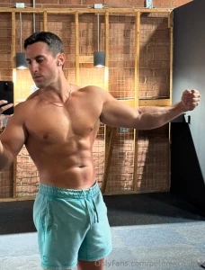 Desk pop compilation watch me cum on myself again and again in my part 3