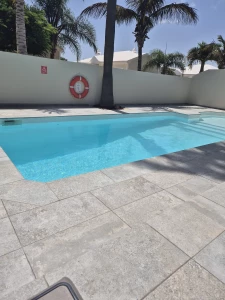 If you guys really loved me you d be good and tip me so i can go