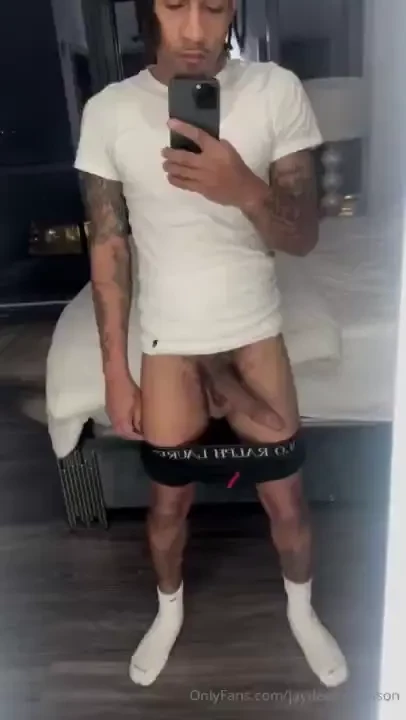 Prettydicctae23 nbsp go subscribe to my bro if you like light skin 