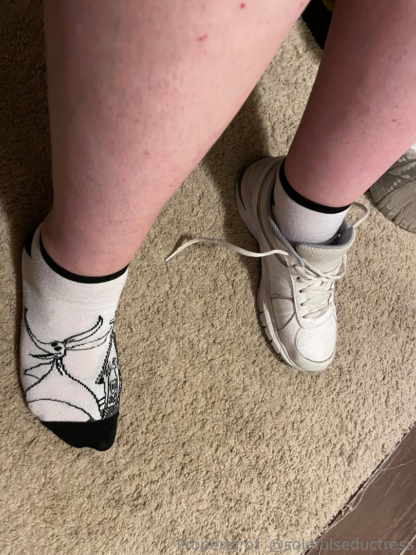 Like my nightmare before christmas socks i like them 