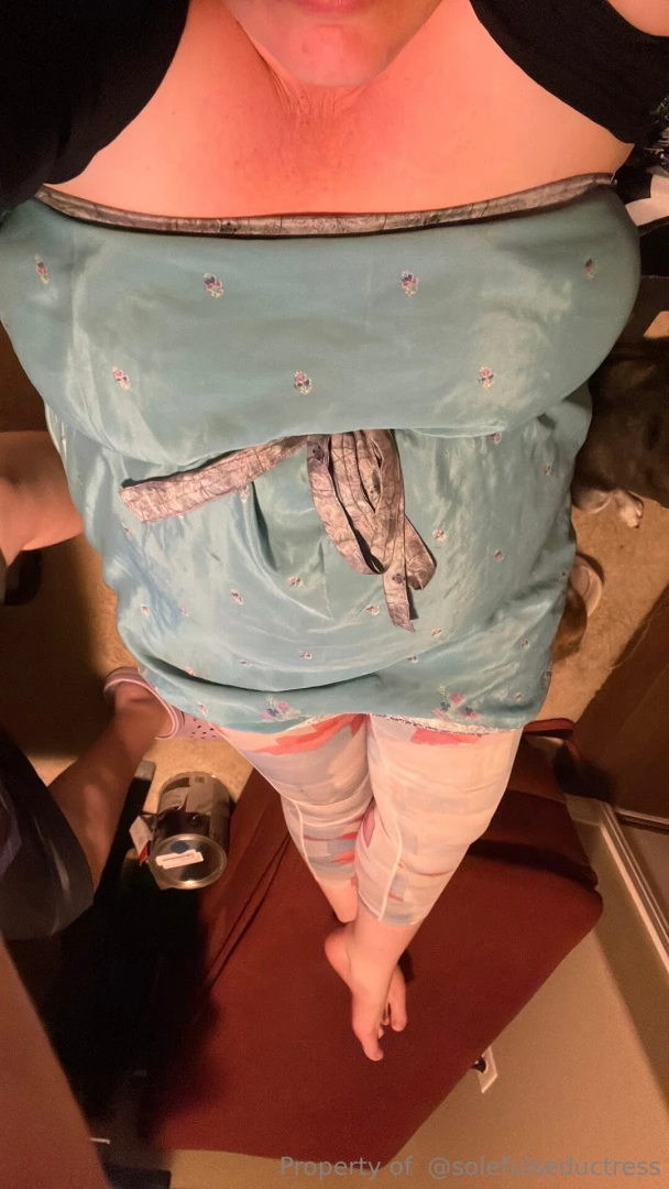 Hey people how was your day i had a good day ready to relax 