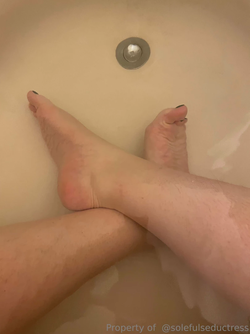 I hope you never get tired of seeing pictures from my bathtub i 