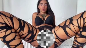 Check dms in my new video i m teasing you with my hot pink pussy in
