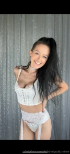 Lil cute butt action and a lil naked boob taking off my top vid moment