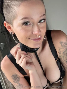 This set make me feel so sexy i love my piercings peeking through so