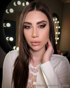 Rose_olivia has a temporarily free profile to play with new fans and part 87