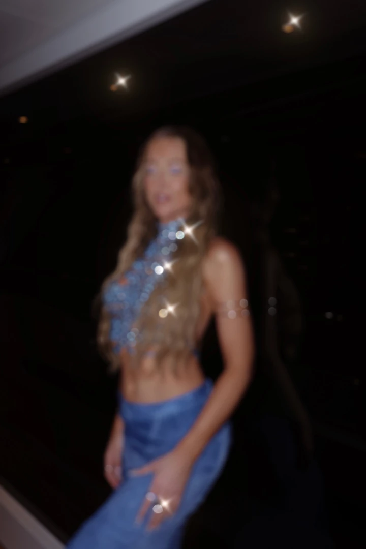 It s better if u squint 